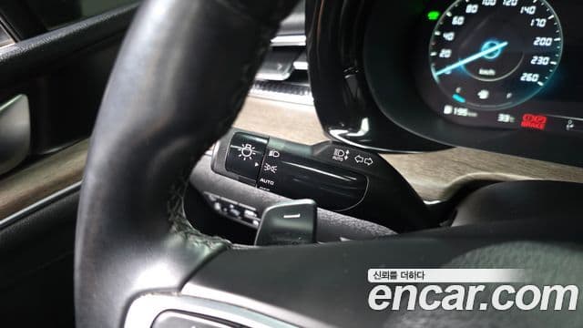 Kia K5 2021 — ფოტო 28/30