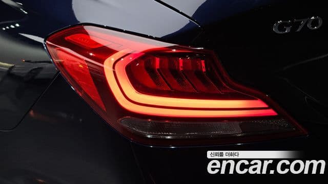 Genesis G70 2019 — Şəkil 9/33