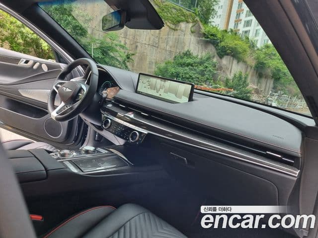 Genesis Electrified G80 2023 — Şəkil 13/20