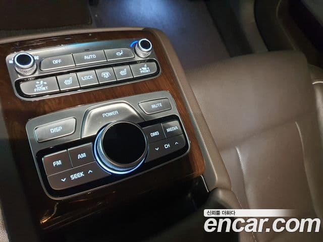 Kia The K9 2019 — ფოტო 14/19