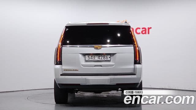 Cadillac Escalade 2018 — Şəkil 7/20