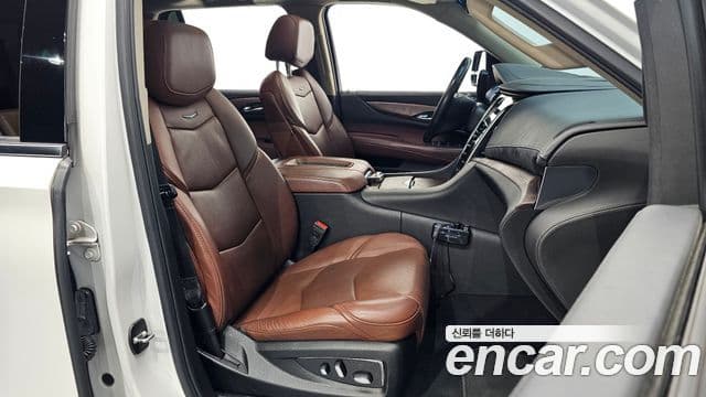 Cadillac Escalade 2018 — Şəkil 2/20
