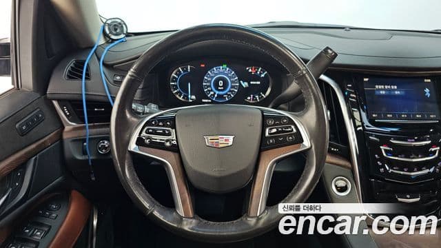 Cadillac Escalade 2018 — Şəkil 14/20