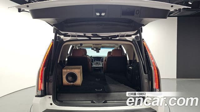 Cadillac Escalade 2018 — Şəkil 20/20