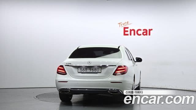 Mercedes-Benz E-Class 2018 — Şəkil 4/20