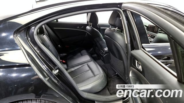 Genesis G70 2020 — Şəkil 12/20