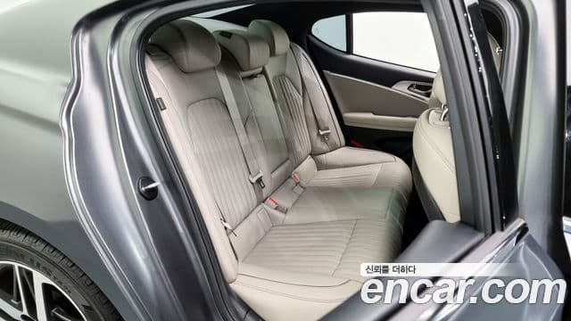 Genesis G70 2021 — Photo 14/20