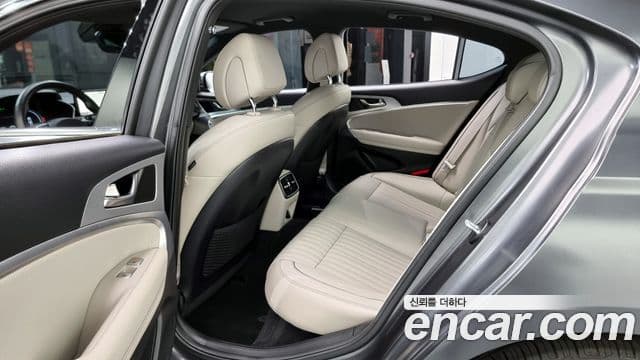 Genesis G70 2021 — Photo 16/20