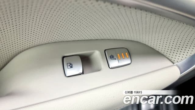 Genesis G70 2021 — Photo 12/20