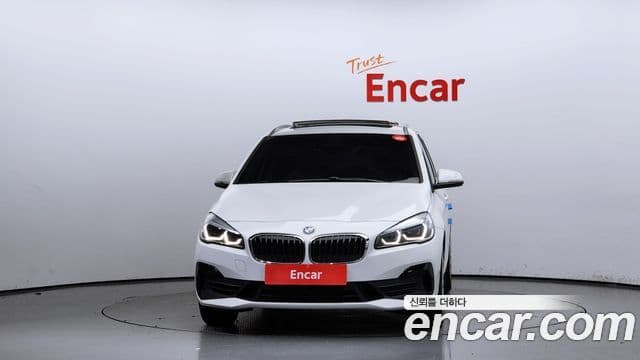 BMW 2 Series Active Tourer 2019 — ფოტო 2/20