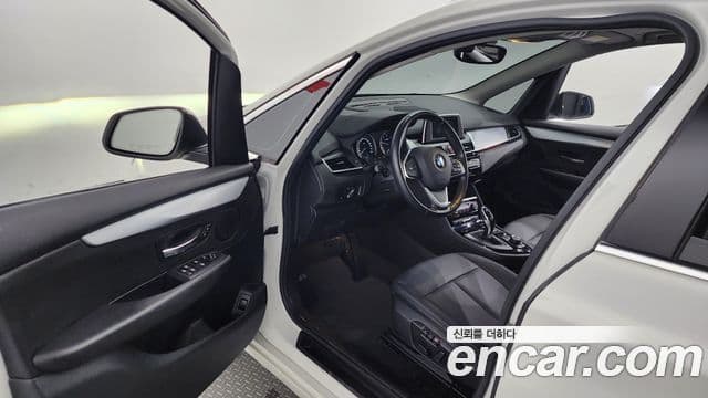 BMW 2 Series Active Tourer 2019 — ფოტო 8/20