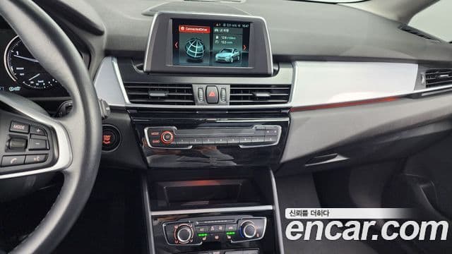 BMW 2 Series Active Tourer 2019 — ფოტო 15/20