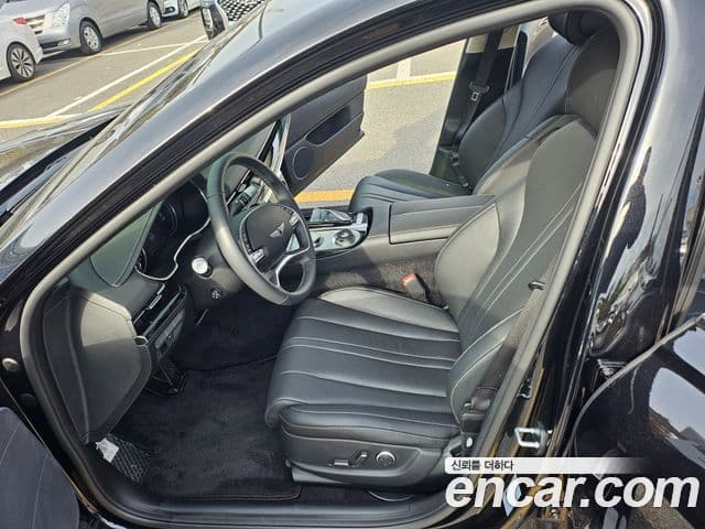 Genesis Electrified G80 2023 — Şəkil 7/20