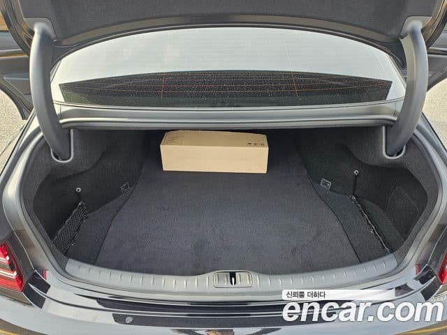 Genesis Electrified G80 2023 — Şəkil 9/20