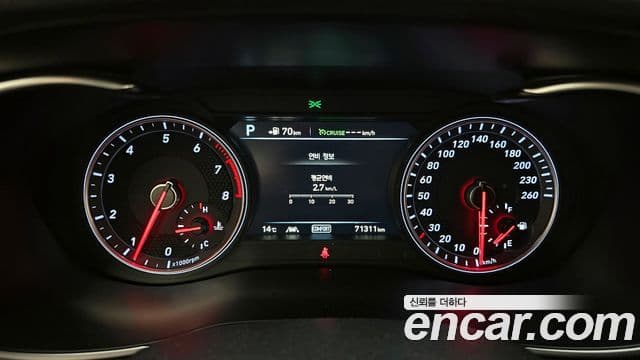 Genesis G70 2019 — ფოტო 8/20