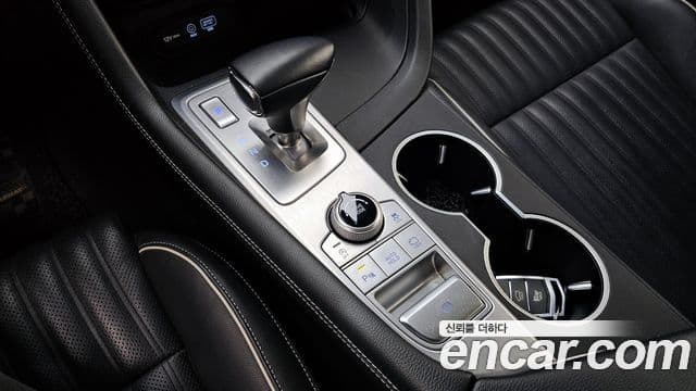 Genesis G70 2019 — ფოტო 9/20