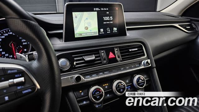 Genesis G70 2019 — ფოტო 15/20