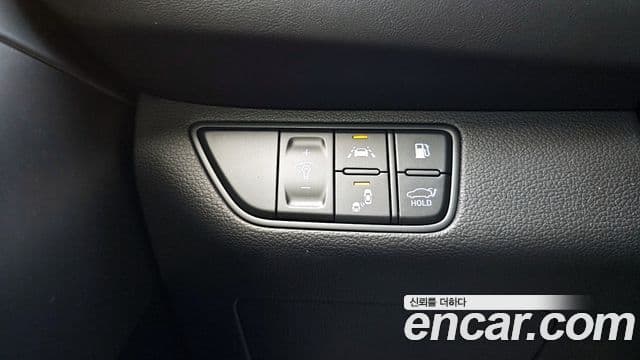 Genesis G70 2019 — ფოტო 17/20