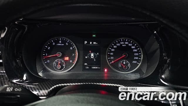 Kia K5 2020 — ფოტო 8/20