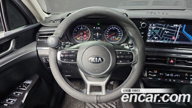 Kia K5 2020 — ფოტო 12/20