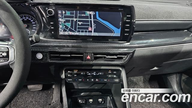 Kia K5 2020 — ფოტო 13/20