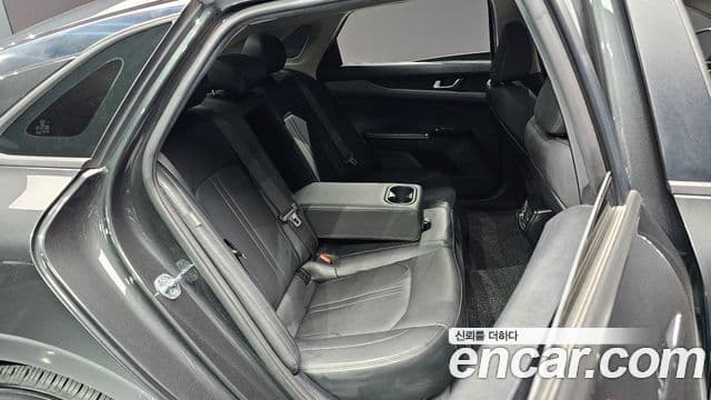 Kia K5 2020 — ფოტო 19/20