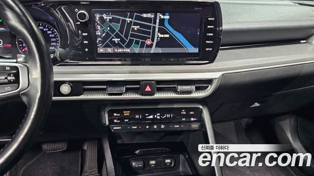 Kia K5 2020 — ფოტო 7/20