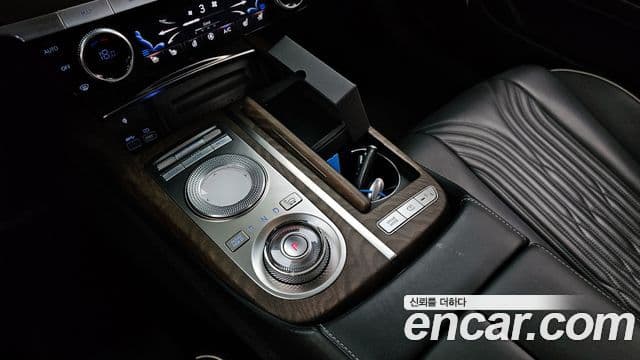 Genesis Electrified G80 2021 — Şəkil 9/20