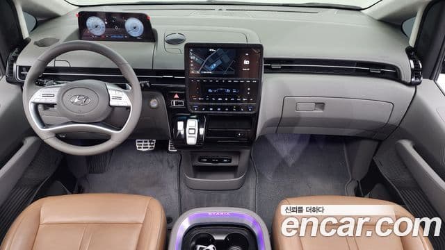 Hyundai Staria 2023 — Фото 7/20