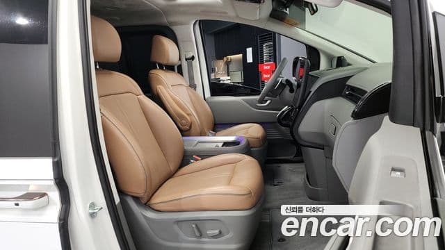 Hyundai Staria 2023 — Фото 11/20