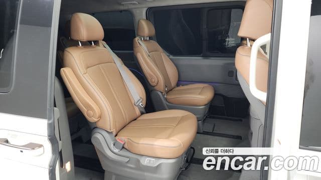 Hyundai Staria 2023 — Фото 12/20
