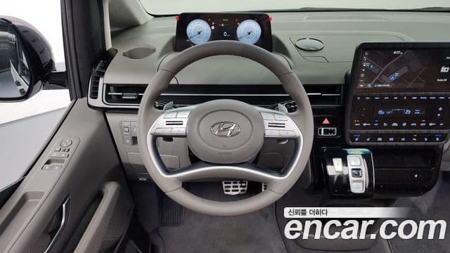 Hyundai Staria 2023 — Фото 14/20