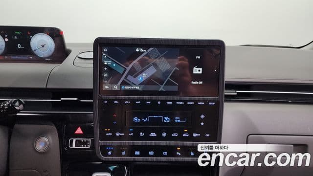 Hyundai Staria 2023 — Фото 15/20