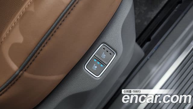 Hyundai Staria 2023 — Фото 18/20