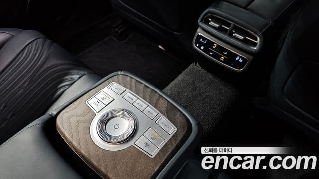 Genesis Electrified G80 2020 — Şəkil 18/20