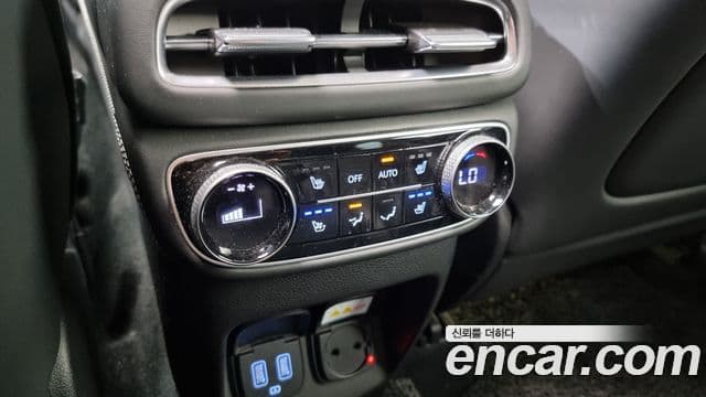 Genesis GV80 2020 — ფოტო 18/20