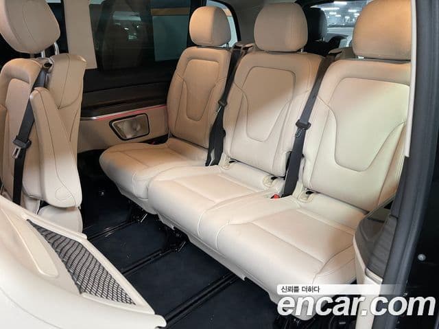 Mercedes-Benz V-Class 2025 — ფოტო 11/20