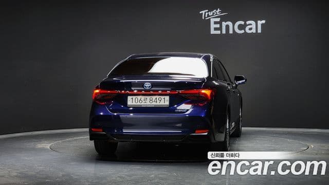 Toyota Avalon 2021 — ფოტო 4/20