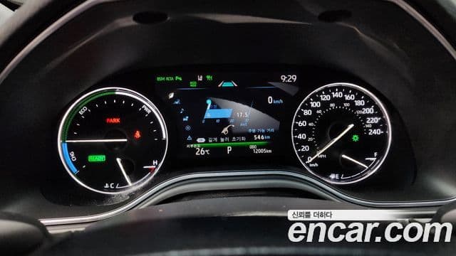 Toyota Avalon 2021 — ფოტო 8/20