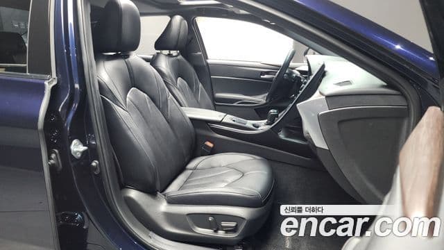 Toyota Avalon 2021 — ფოტო 11/20