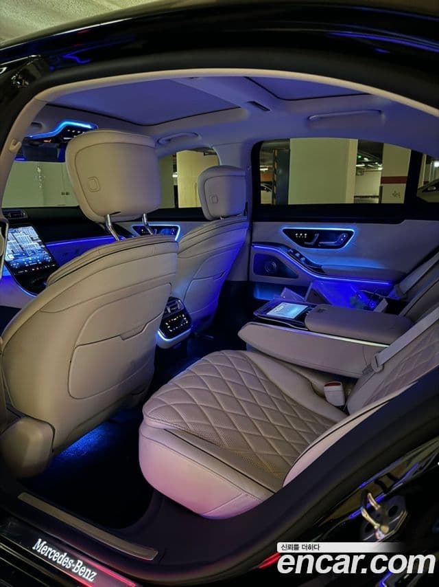 Mercedes-Benz S-Class 2023 — Photo 4/6