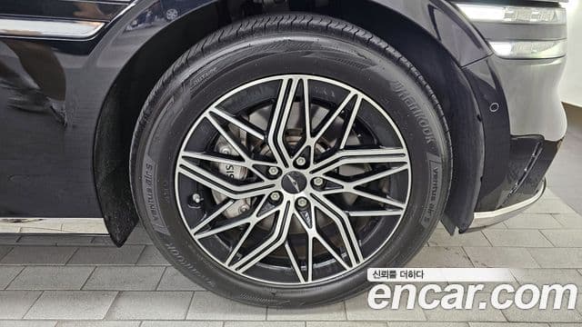 Genesis G90 2023 — ფოტო 5/20