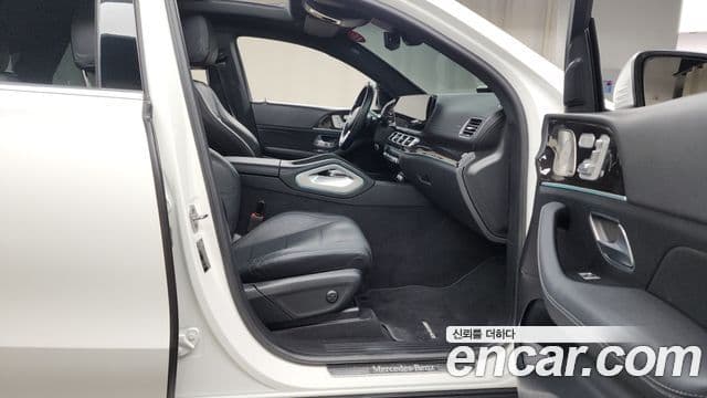 Mercedes-Benz GLE-Class 2023 — ფოტო 11/20