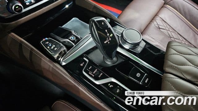 BMW 5 Series 2021 — Şəkil 9/20