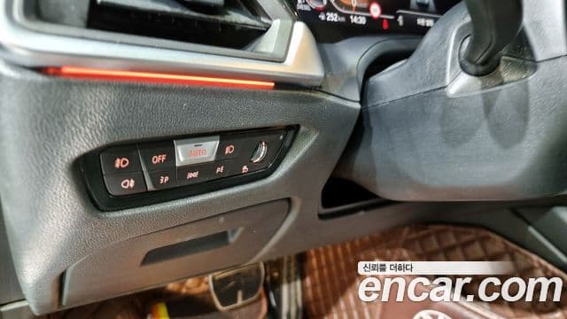 BMW 3 Series 2020 — ფოტო 15/20