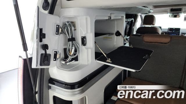 Hyundai Staria 2024 — ფოტო 17/20