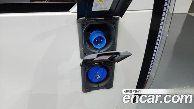 Hyundai Staria 2024 — ფოტო 19/20