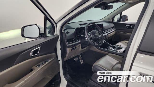 Kia Carnival 2023 — ფოტო 7/20