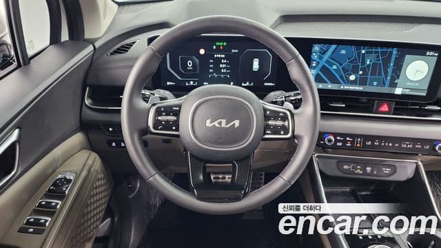 Kia Carnival 2023 — ფოტო 12/20