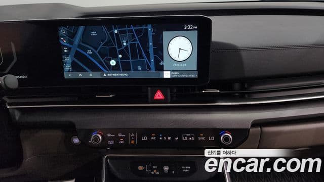 Kia Carnival 2023 — ფოტო 10/20